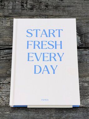 NEW Blue & Cream Papier “Start Fresh Everyday” 16 Week Productivity Planner